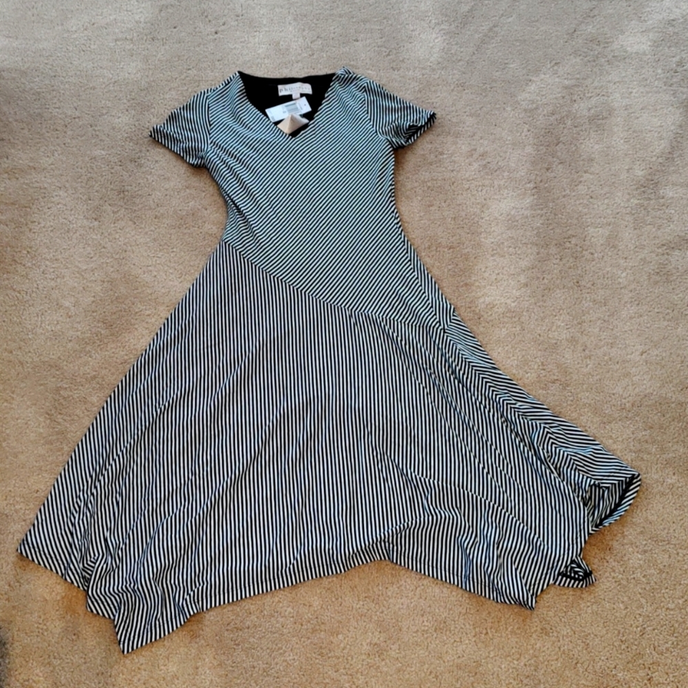 Philosophy black and white short sleeve dress size XS
